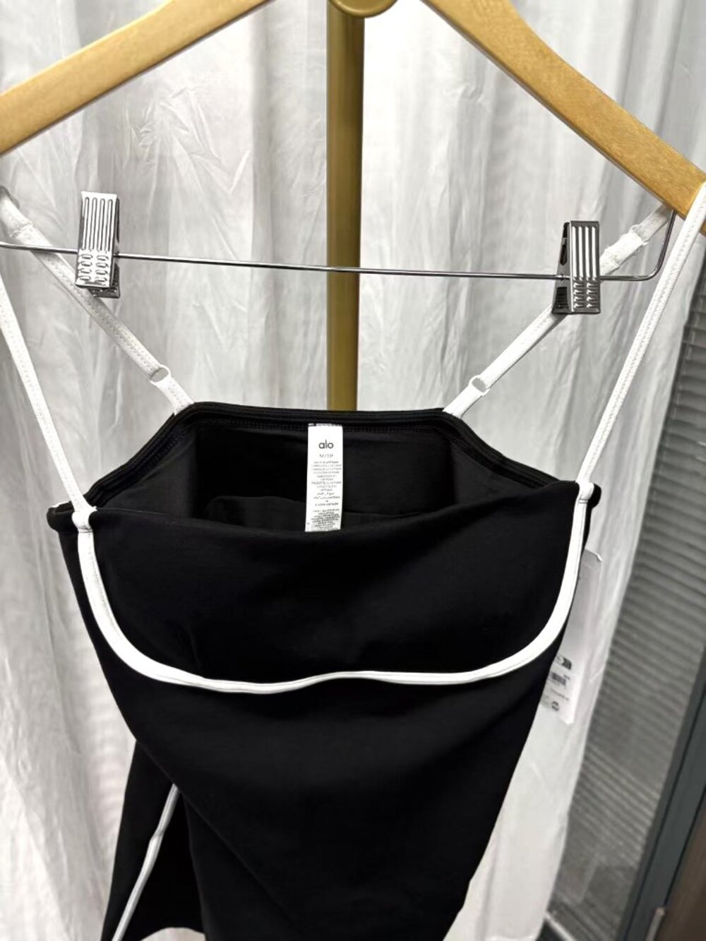 🖤 Alo Airbrush Streamlined Dress - Black and White Color Block Fitted Dress - Picture 5 of 5
